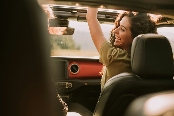 Quels sont les meilleurs itinéraires pour un road trip à travers les déserts de l'Australie?